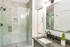 House (4 Bedrooms) | Interior - Sleek Tennessee Retreat: 2 Mi to Center Hill Lake! (Lancaster)