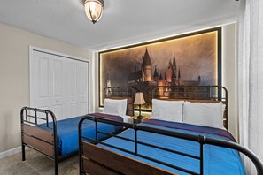 4 Schlafzimmer, Schreibtisch, Bügeleisen/Bügelbrett, kostenloses WLAN