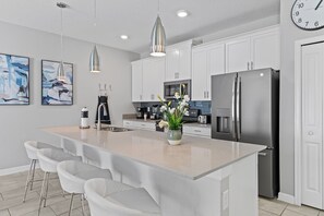 Fridge, microwave, oven, stovetop - 4BD/4BA Townhome near Disney with Private Pool (Kissimmee)