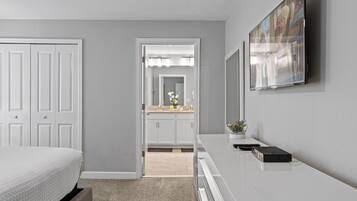 4 camere, una scrivania, ferro/asse da stiro, Wi-Fi gratuito