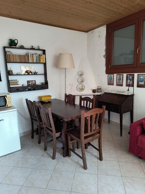 Dining - Sea view, trekking, detached house with private garden  (Alassio)