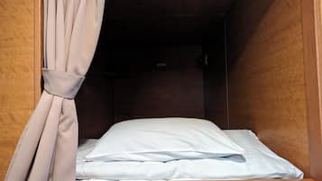 Basic Shared Dormitory, Mixed Dorm | Free WiFi, bed sheets