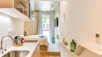 Fridge, microwave, stovetop, electric kettle