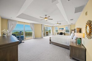 3 camere, una scrivania, accesso a Internet, lenzuola