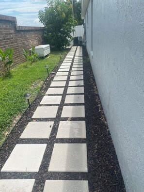 Property grounds - Cozy Studio Private Entrance 30 Minute From Disney and Universal Studio All new (Clermont)