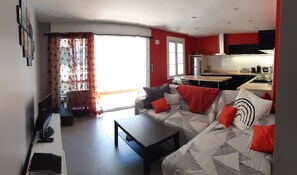 TV, libri, impianto stereo