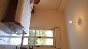 2 bedrooms, bed sheets