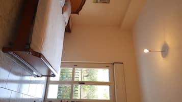 2 bedrooms, bed sheets