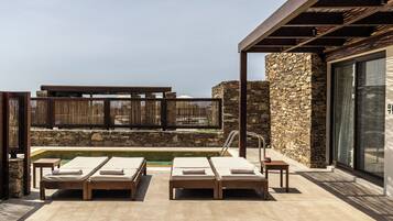 Lato 2 Bedroom Suite | Private Pool | Garden View | Terras
