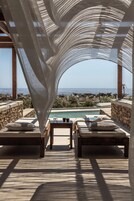 Prestige Suite | Jetted Tub | Sea View | Terrace/patio