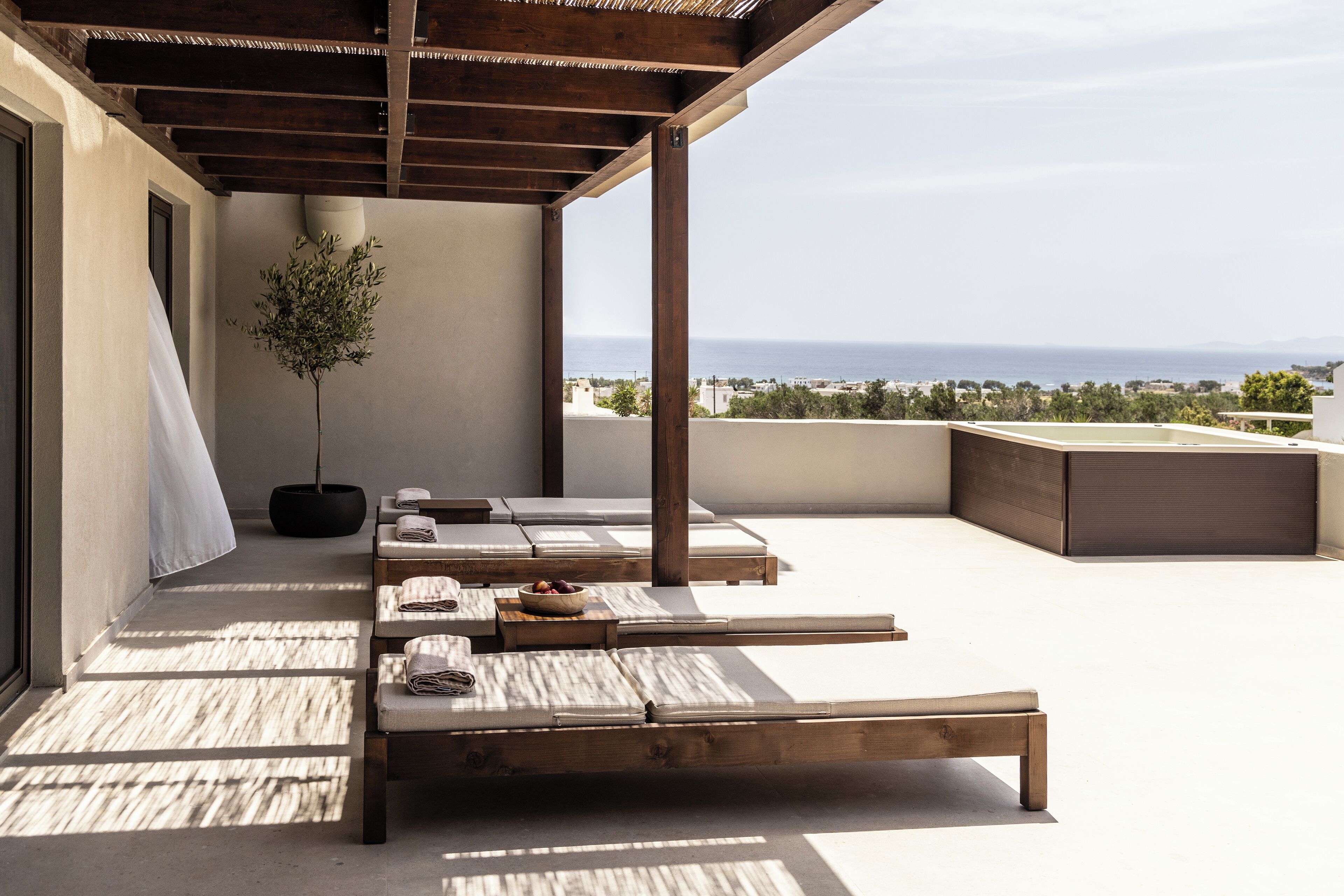 Ela 2 Bedroom Suite | Jetted Tub | Sea View | 陽台景觀