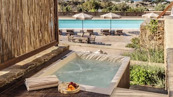 Prestige Suite | Jetted Tub | Sea View | Terrace/patio