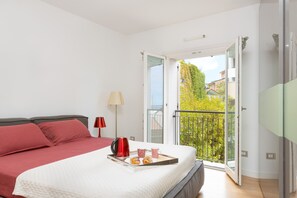 2 室のベッドルーム、WiFi (無料)、ベッドシーツ