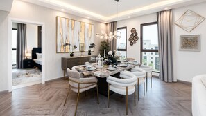 Appartamento Signature, 4 camere da letto, lato spiaggia | Pasti in camera