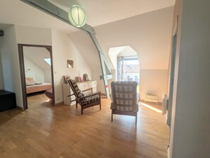 5 chambres, Wi-Fi gratuit, draps fournis