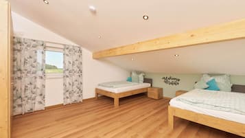 3 Schlafzimmer, Bügeleisen/Bügelbrett, Reisekinderbett, kostenloses WLAN