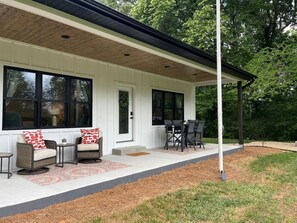 Terrace/patio - The Crepe Myrtle Cottage (Franklin)
