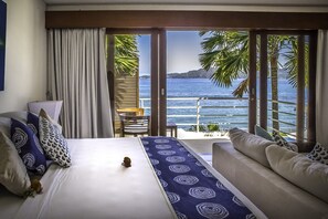 4 bedrooms, in-room safe, desk, iron/ironing board - Villa Lucia, Bali - White, Bright and Stunning! (Candidasa)