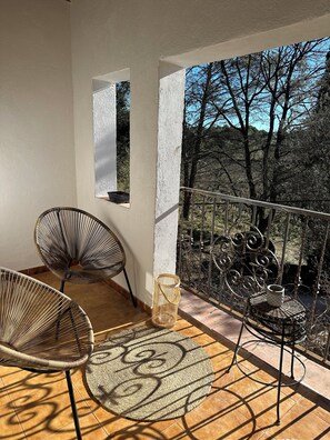 Property grounds - Lodge de Matourne, on a wine-growing estate in the heart of nature (Flayosc)