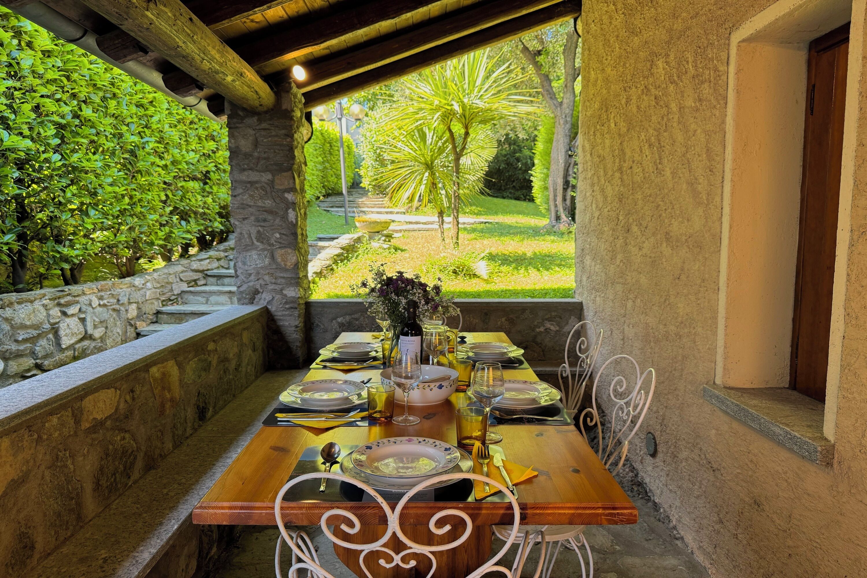 Family Townhome, Multiple Bedrooms, Mountainside (Villetta Alessia) | Outdoor dining