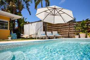 A heated pool - Luxury 4BR Oasis–Private Pool, Cabana & Concierge Hosting Family & Pet-Friendly (El Portal)