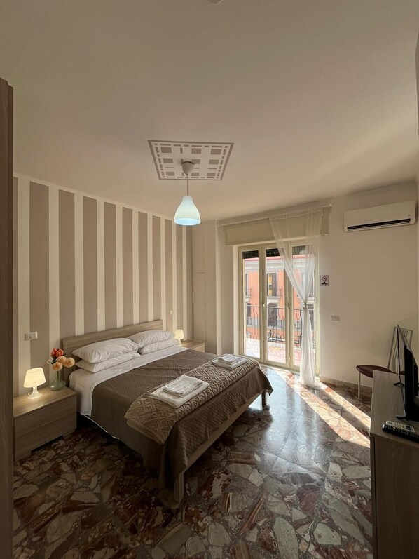 3 sovrum, skrivbord, strykjärn/strykbräda och gratis wi-fi