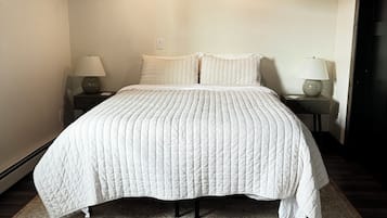1 bedroom, iron/ironing board, WiFi, bed sheets
