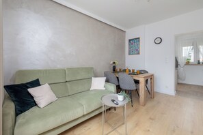Departamento, 1 habitación, balcón | Sala de estar