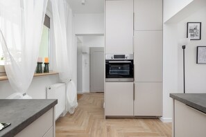 Apartament, 1 dormitori, balcó | Cuina privada | Microones, rentaplats, cafetera i tetera i torradora