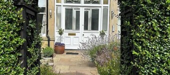 Spacious & Bright 3 bed Harrogate Apartment