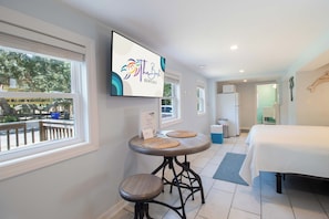 1 bedroom, WiFi, bed sheets - Adorable one bedroom~Folly Vista (Folly Beach)