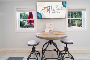 Dining - Adorable one bedroom~Folly Vista (Folly Beach)
