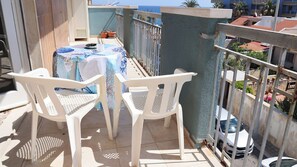 Outdoor dining - Strelitzia Home (Giovinazzo)
