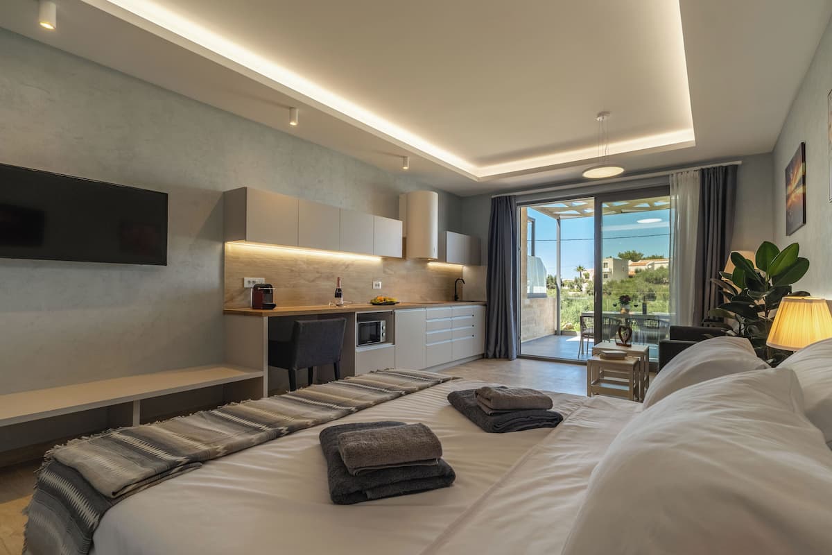Deluxe Room, Courtyard View