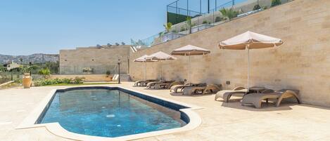 Seasonal outdoor pool