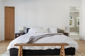 6 chambres, fer et planche à repasser, Wi-Fi, draps fournis
