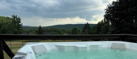 Tina de hidromasaje al aire libre