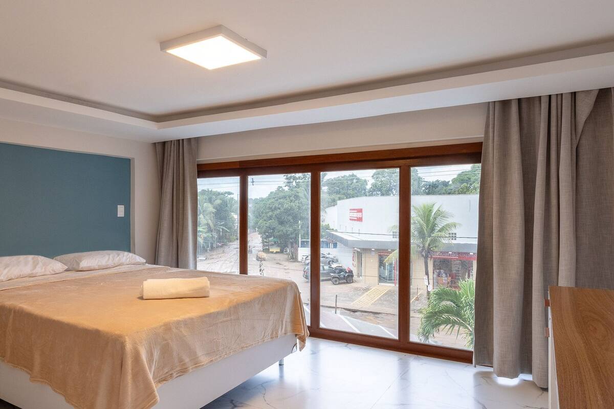 2 bedrooms, iron/ironing board, free WiFi