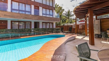 Piscine extérieure