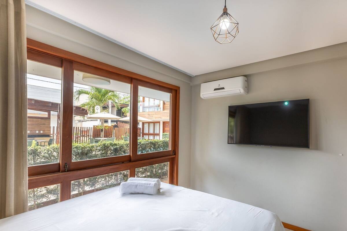 2 bedrooms, iron/ironing board, free WiFi