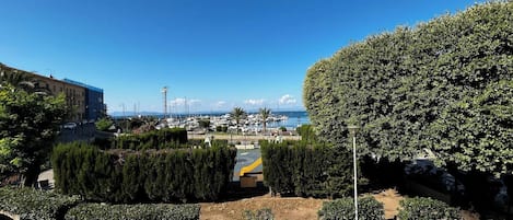 Appartement, 1 chambre, balcon | Vue depuis l’hébergement