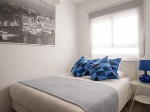 3 bedrooms, iron/ironing board, Internet, bed sheets