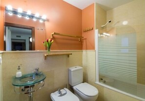 Hair dryer, towels