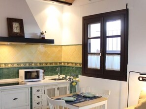 Dining - Rental unit in Córdoba · ★4.57 · Studio · 1 bed · 1 bath (Córdoba)