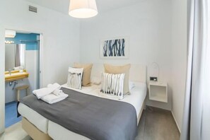 1 bedroom, iron/ironing board, Internet, bed sheets