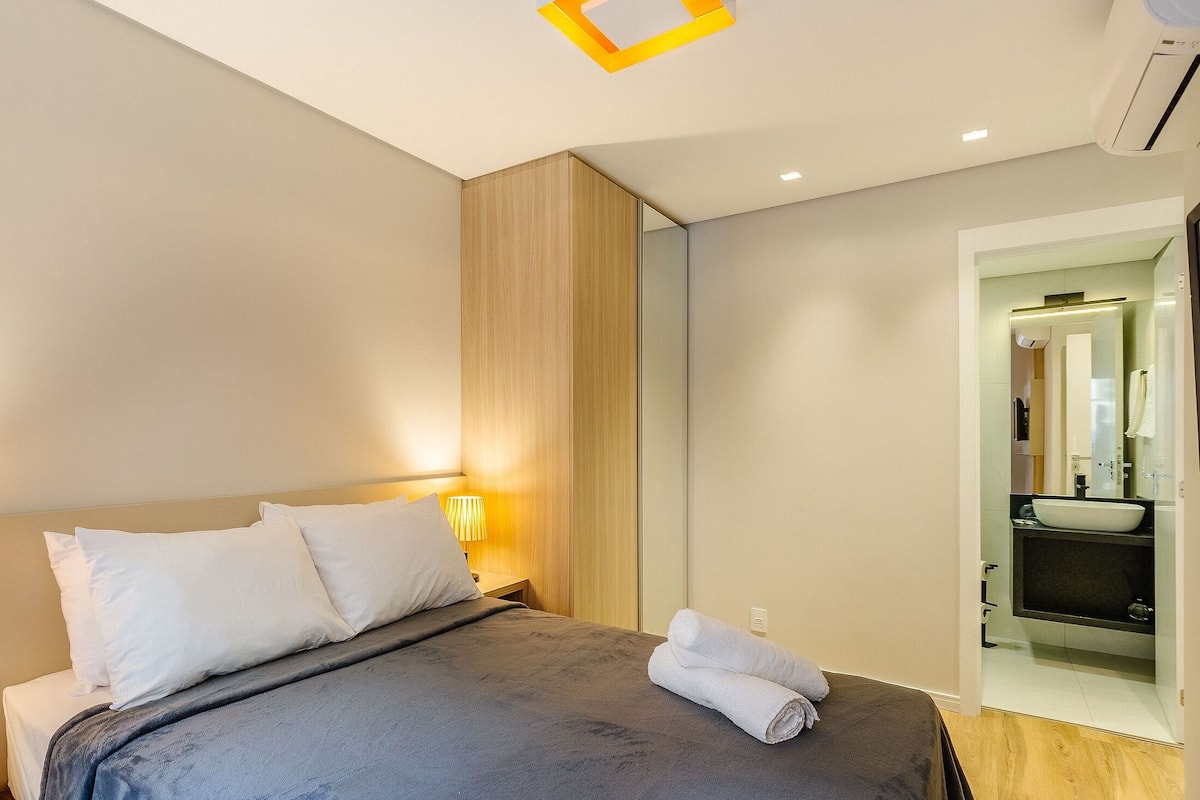 Apartamento básico | 2 quartos, ferros/tábuas de passar roupa, Wi-Fi de cortesia