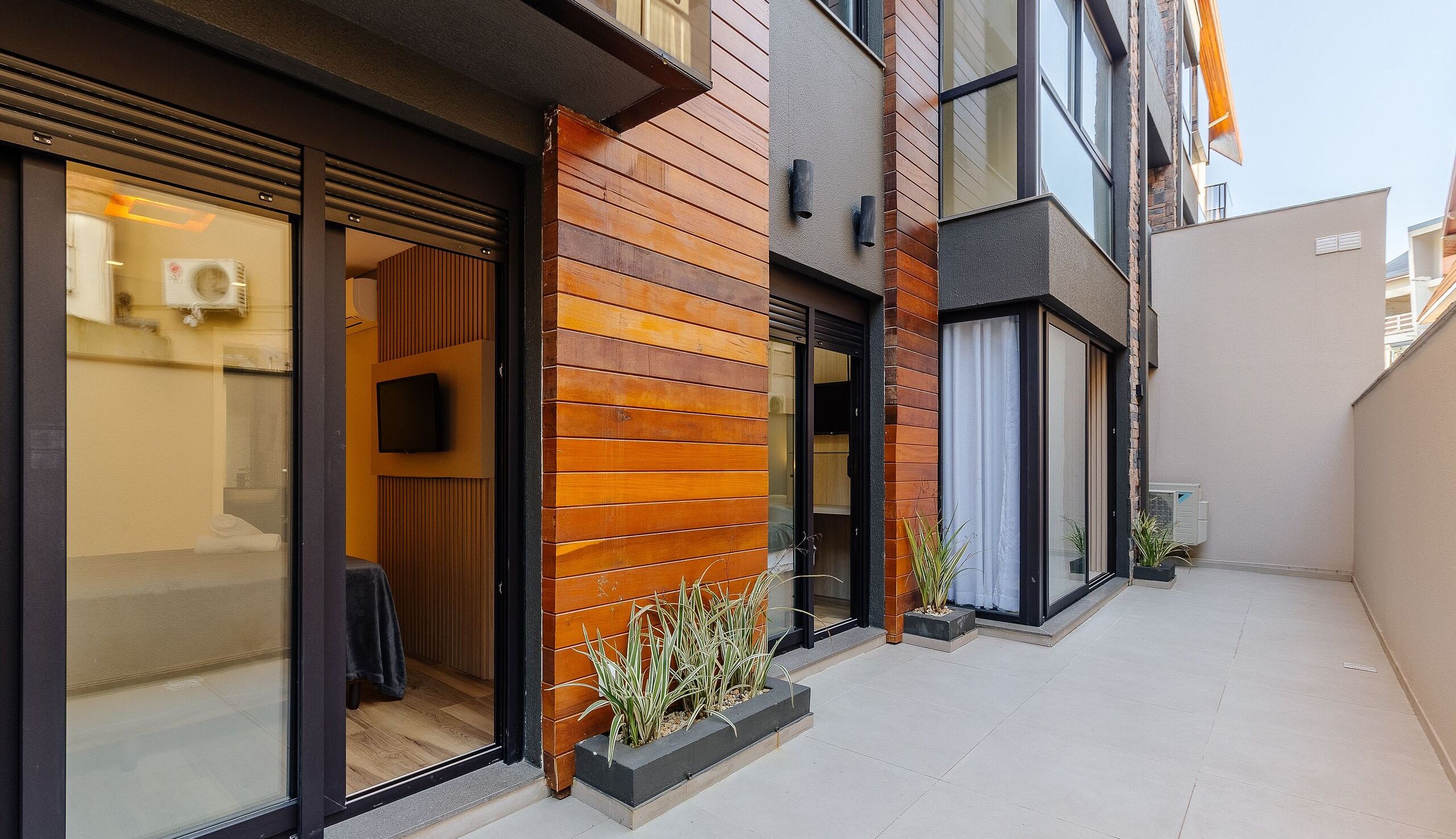 Basic Apartment | Exterior