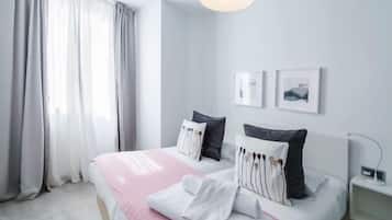 3 chambres, fer et planche à repasser, accès Internet, draps fournis