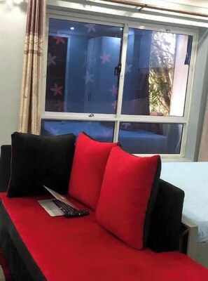 1 bedroom, WiFi, bed sheets - Serene Ongata Rongai Studio Bnb (Ongata Rongai)