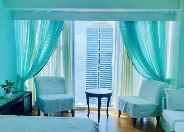 1 dormitorio, tabla de planchar con plancha, wifi y ropa de cama